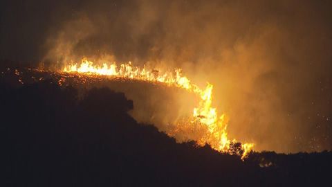 粉嶺軍地北村附近發生山火　救援仍在進行