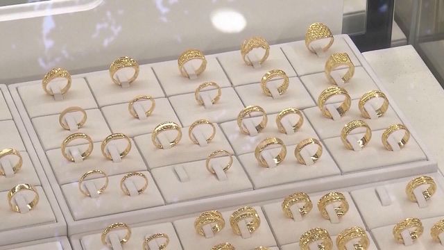 調查：內地客新春假期來港　金舖消費額倍增｜財經．延伸閱讀