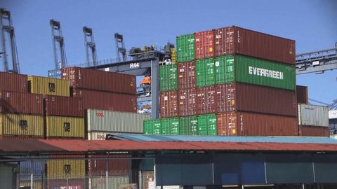 Panamanian law enforcement officers search offices of CK Hutchison subsidiary