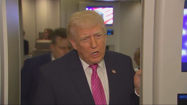 Donald Trump says he is confident of Iran "regime change"