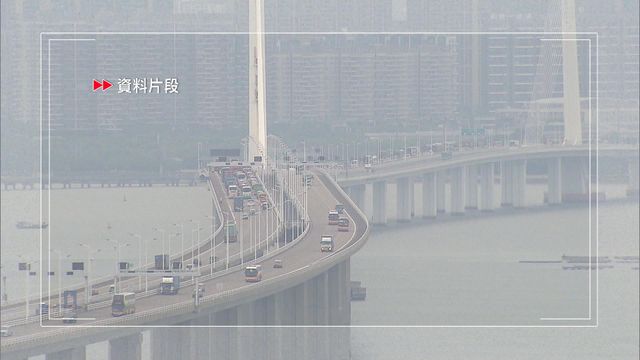 深圳灣大橋有城巴與私家車相撞四人受傷　涉事巴士車長被暫停職務