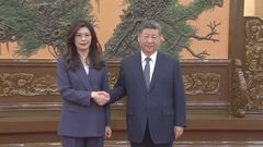 President Xi Jinping meets with visiting KMT chair Cheng Li-wun in Beijing