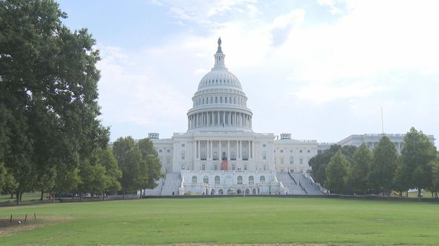 美參院再否決限制總統戰爭權力議案 另有民主黨眾議員發起彈劾防長 美參院再否決限制總統戰爭權力議案 另有民主黨眾議員發起彈劾防長