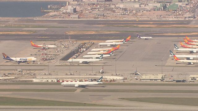 政府稱航企適當調高燃油附加費可確保服務可靠　助維持本港國際航空樞紐地位