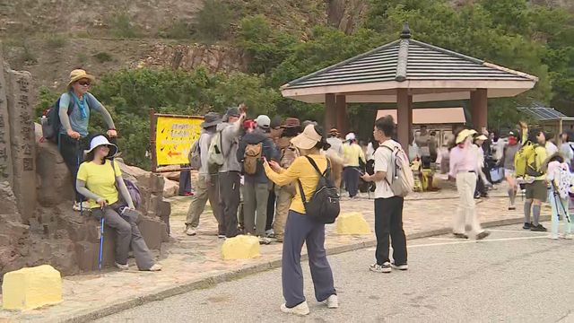 Visitors flock to Sai Kung on Labour Day holiday