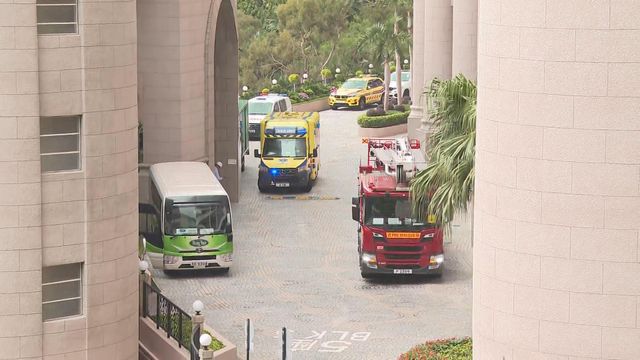 赤柱浪琴園一名男工維修升降機時墮電梯槽　救出後證實死亡