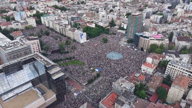 Violent clashes erupt in Serbian capital after student-led mass protests Violent clashes erupt in Serbian capital after student-led mass protests