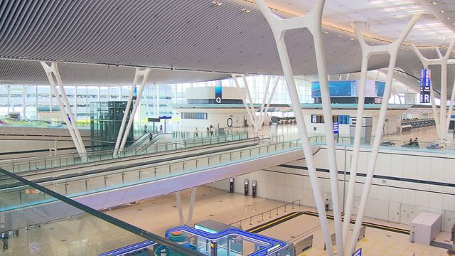 HK Airport's new terminal 2 will commence operations on Wednesday HK Airport's new terminal 2 will commence operations on Wednesday