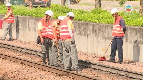 天水圍天逸站有兩列輕鐵相撞 初步有三人受傷