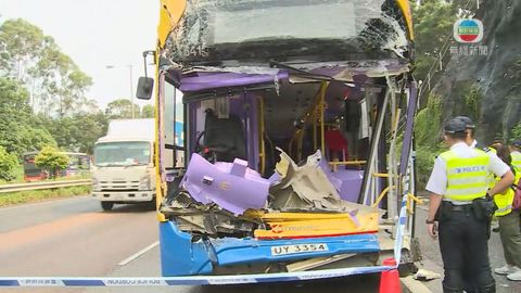 元朗八鄉有巴士與貨車相撞一死十四傷 巴士司機送院後死亡